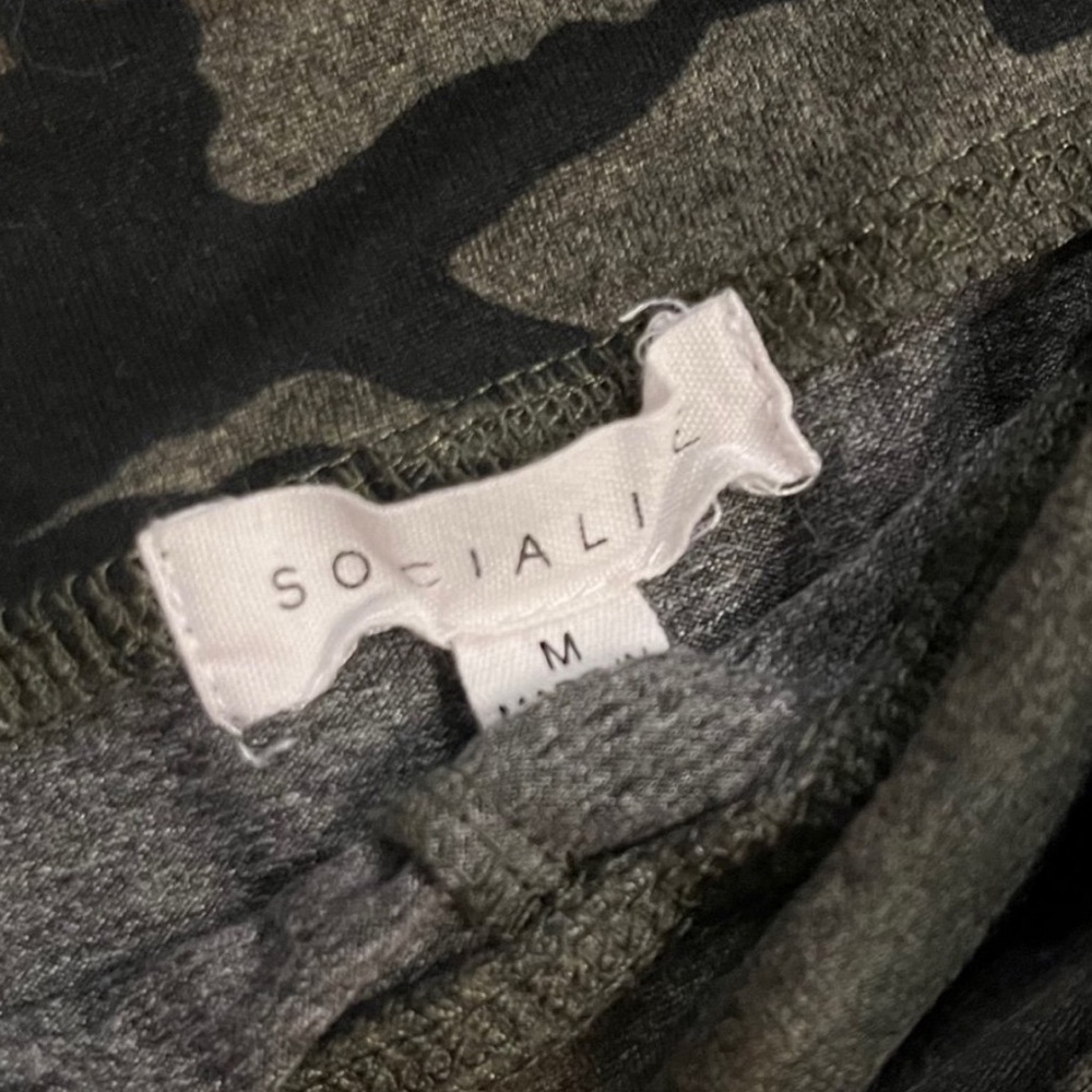 Socialite camouflage leggings, Medium - Picture 5 of 5